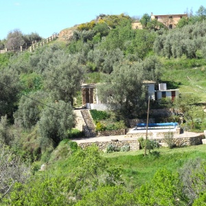 3928, Well Presented 2 Bedroomed Cortijo with Pool